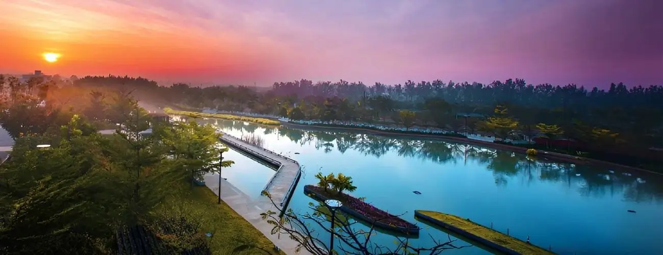 Embassy Lakeshore banner Image